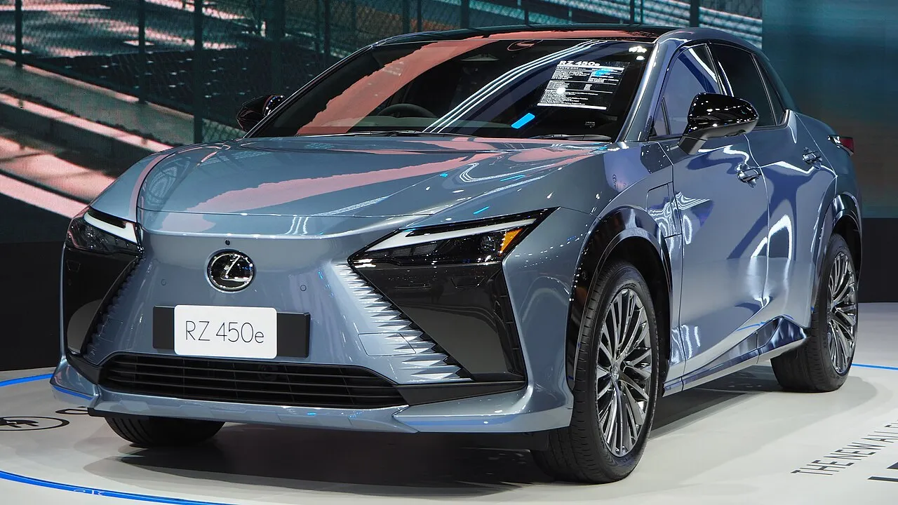 Lexus RZ, imagen 1 de 1